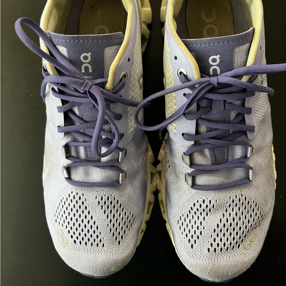 OnCloud 9W Light Purple running shoes